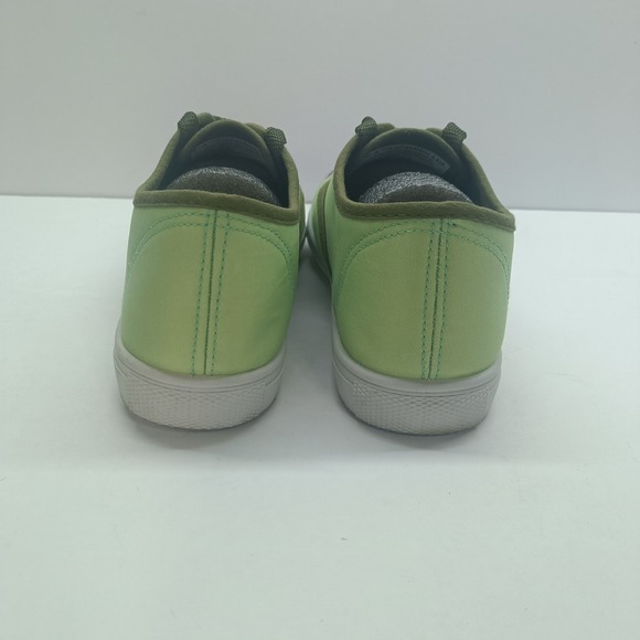 Lucasfilm Star Wars Women's Size 7 The Mandalorian Grogu Baby Yoda Lace Up Shoes - Picture 4 of 8